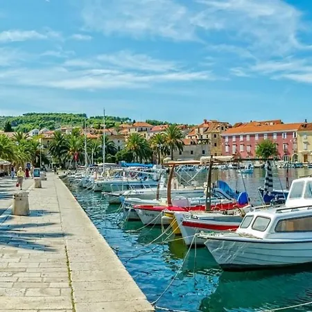 2 Bedrooms With Sea View Terrace And Wifi At 1 Km Away From The * Supetar