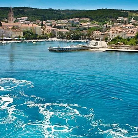2 Bedrooms With Sea View Terrace And Wifi At 1 Km Away From The Supetar