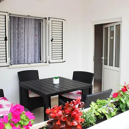2 Bedrooms With Sea View Terrace And Wifi At 1 Km Away From The *