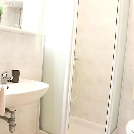 2 Bedrooms With Sea View Terrace And Wifi At 1 Km Away From The * Supetar