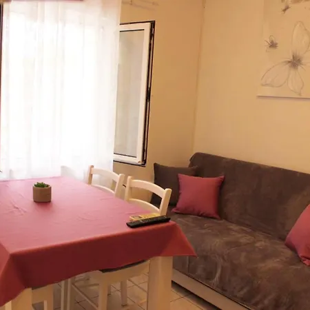2 Bedrooms With Sea View Terrace And Wifi At 1 Km Away From The Apartment