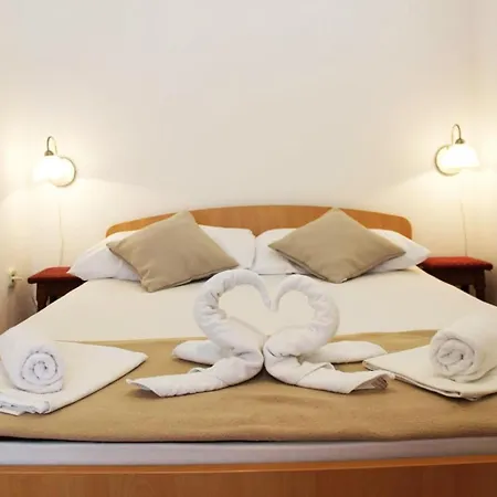 Apartment 2 Bedrooms With Sea View Terrace And Wifi At 1 Km Away From The
