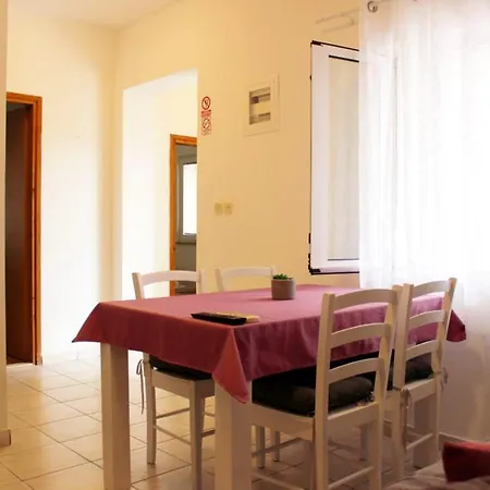 Apartment 2 Bedrooms With Sea View Terrace And Wifi At 1 Km Away From The Supetar