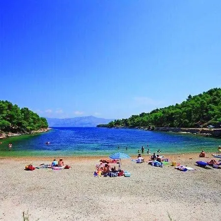 2 Bedrooms With Sea View Terrace And Wifi At 1 Km Away From The * Supetar