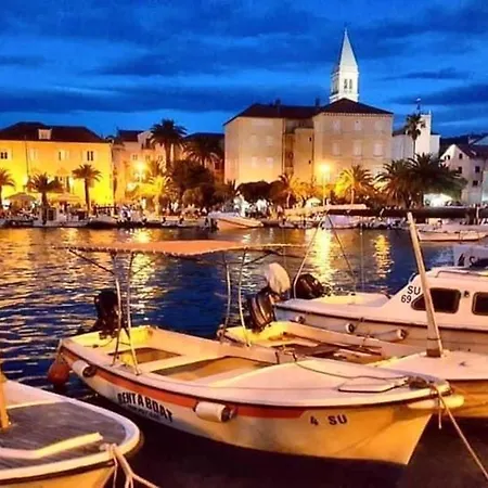 2 Bedrooms With Sea View Terrace And Wifi At 1 Km Away From The *